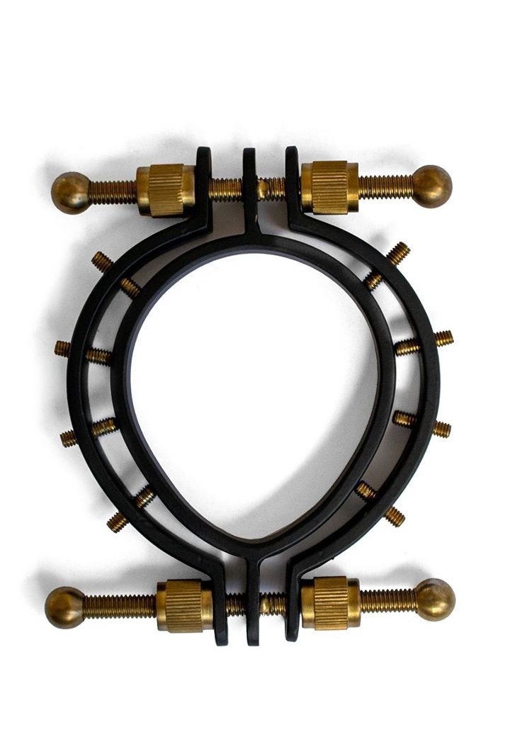 Morsetto per figa nero/oro - Eleganza e intensità premium