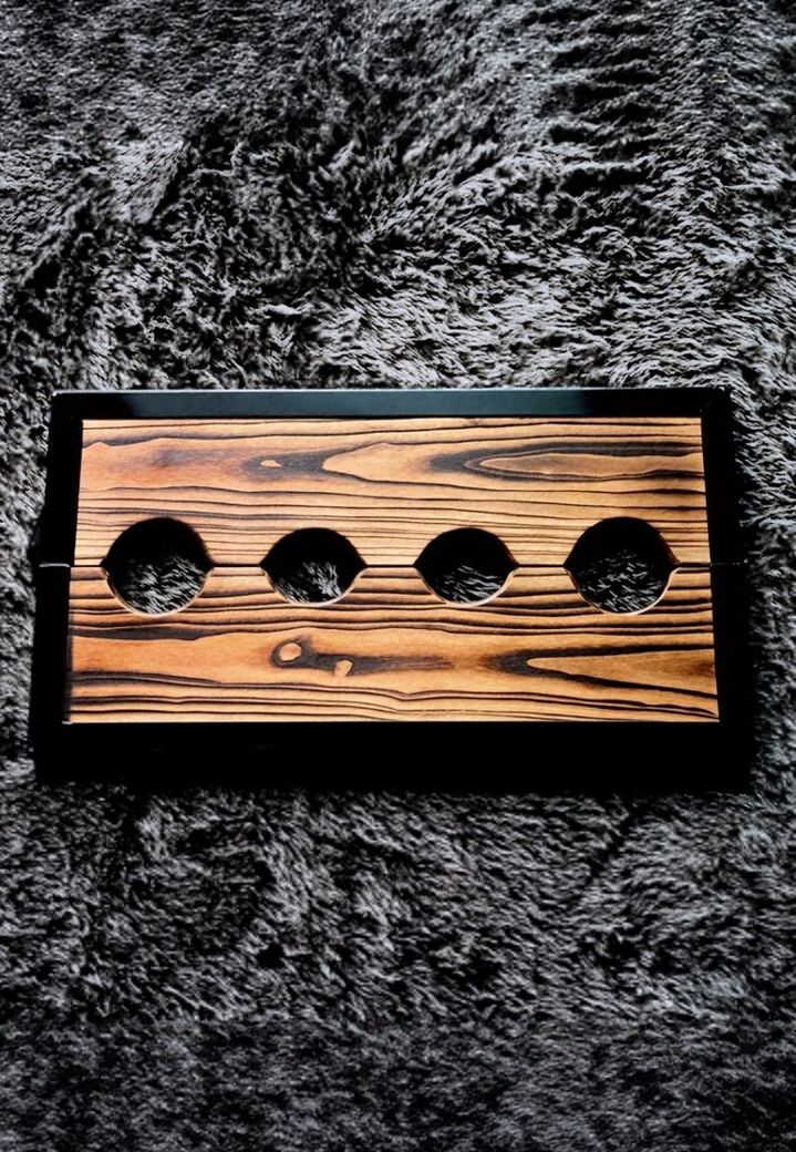 Pilori de madera manos y pies: sujeción estable y puesta en escena inmediata