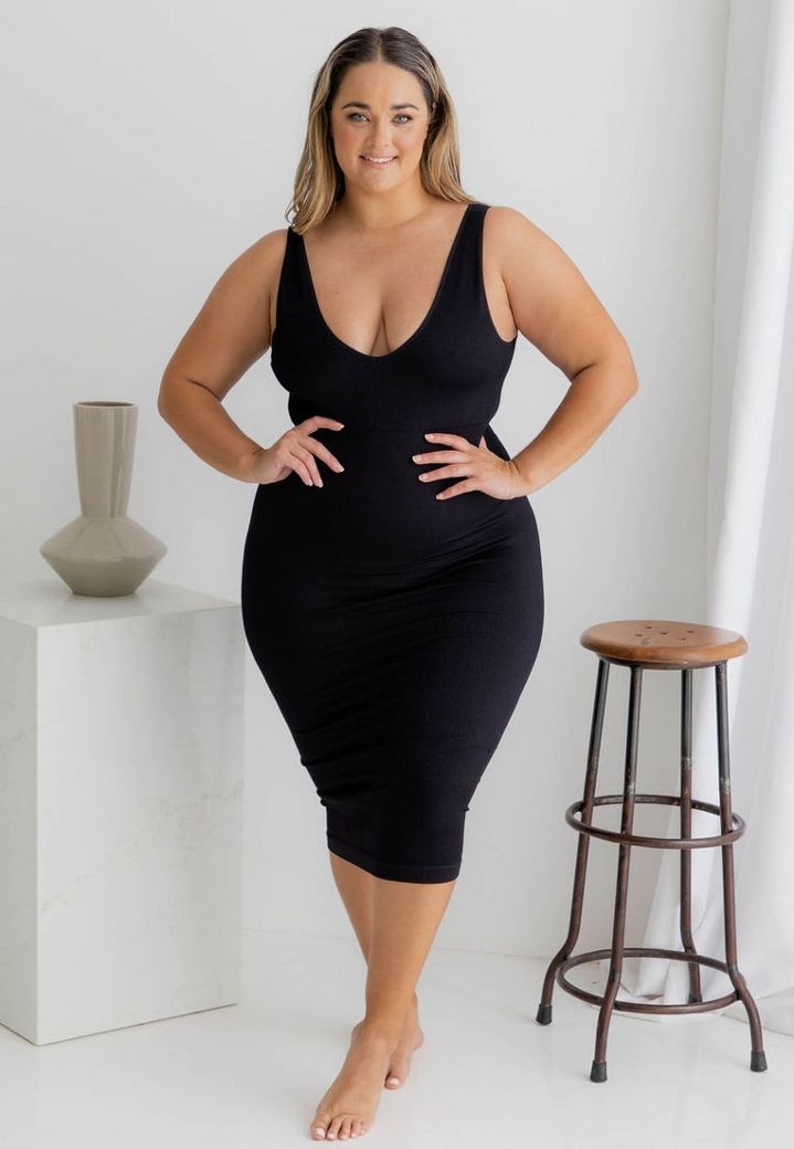 Vestido plano para modelar a barriga